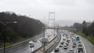 İstanbul’da yağmur, trafik akışında yoğunluğa neden oluyor