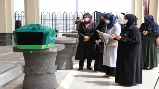 Suriyeli kanaat önderi Prof. Dr. Mustafa Müslim’in cenazesi Gaziantep’te toprağa verildi