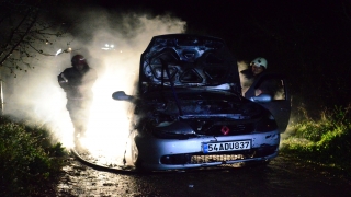 Sakarya’da seyir halindeki otomobilde çıkan yangın söndürüldü