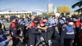 Arnavutluk’ta İsrail’in Filistin’e yönelik saldırıları protesto edildi