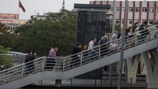 İstanbul’da, ”tam kapanma” döneminin sona ermesiyle trafik yoğunluğu arttı