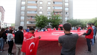 Van, Bitlis, Muş ve Hakkari’de saat 19.19’da İstiklal Marşı okundu