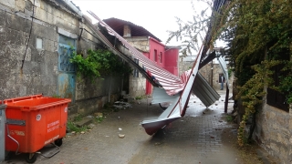 Çanakkale’de fırtına ve sağanak etkili oldu