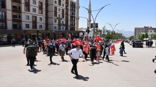 Batman ve Şırnak’taki askeri birliklere maket uçaklarla saldırı girişimi yapılan yürüyüşle kınandı