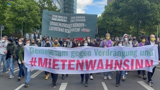 Almanya’nın başkenti Berlin’de yüksek kiralar protesto edildi