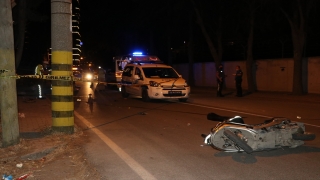 İzmir’de beton mantar dubaya çarpan motosikletin sürücüsü öldü