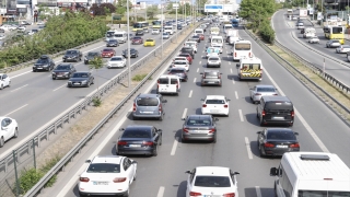 İstanbul’da sokağa çıkma kısıtlaması sonrası trafik yoğunlaştı