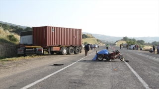 Manisa’da tırla çarpışan motosikletin sürücüsü öldü