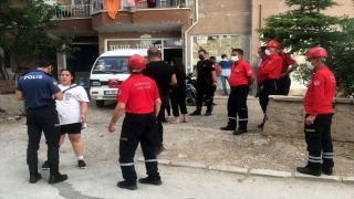 Kırıkkale’de oğlunun arkadaşıyla bıçaklı kavgasını ayırmak isteyen anne ve kızı yaralandı