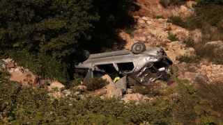 Hatay’da otomobil şarampole devrildi: 1 ölü, 4 yaralı