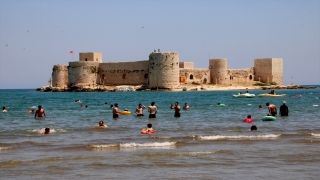 Mersin Kızkalesi’nde turizm sezonu hareketli başladı