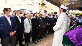 Tuzla Belediye Başkanı Şadi Yazıcı’nın annesi son yolculuğuna uğurlandı