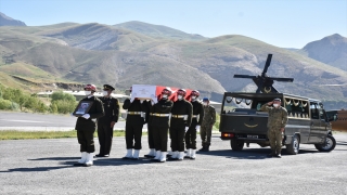 Pençe Yıldırım Harekatı’nda şehit olan asker için Hakkari’de tören düzenlendi