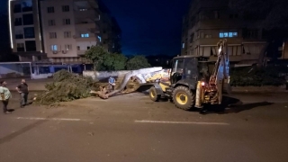 Aydın’da fırtınada yıkılan bahçe duvarının altında kalan kadın hayatını kaybetti