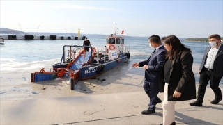 Çanakkale Boğazı’nda müsilaj temizlik çalışmalarında ”deniz süpürgesi” kullanılmaya başlandı