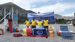 Antalya’da cankurtaranlar ”Suda Boğulmayı Önleme Günü” dolayısıyla vatandaşları bilgilendirdi