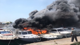 Maltepe’de tekne yangını 