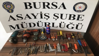 Bursa’da silah imal ederken yaralandığı iddia edilen şüphelinin evinde çok sayıda tabanca bulundu