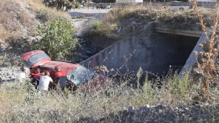 Bilecik’te otomobilin şarampole devrilmesi sonucu aynı aileden 4 kişi yaralandı