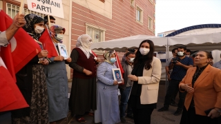 AK Parti Genel Başkan Yardımcısı Karaaslan, Diyarbakır annelerini ziyaret etti: