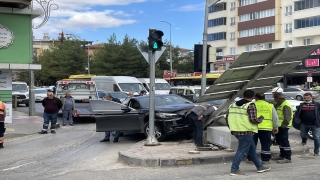 Gaziantep’te otomobilde alacak verecek tartışması kazayla sonuçlandı