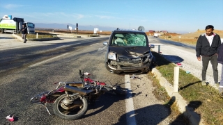 Konya’da hafif ticari araçla çarpışan motosikletin sürücüsü öldü