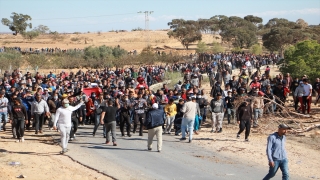 Tunus’un Safaks kentindeki ”çöp protestosuna” güvenlik güçleri müdahale etti