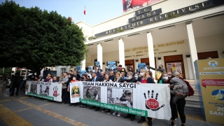 Adana’da hayvanseverlerden Büyükşehir Belediyesine protesto