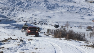 Erzurum’da offroad tutkunları 2 bin 600 rakımlı karlı dağlarda kış sezonunu açtı