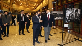 TRT Genel Müdürü Zahid Sobacı, İstanbul Photo Awards sergisini gezdi