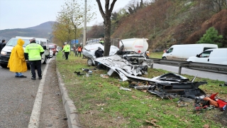 Samsun’da otomobilin refüjdeki ağaca çarptığı kazada 2 kişi öldü