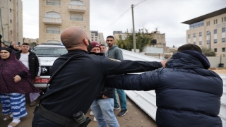 İsrail polisinden ”evlerini boşaltmaları” istenen Filistinli aileye destek gösterisine müdahale