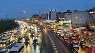 İstanbul’da yağışın da etkisiyle trafik arttı