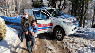 Hastalığı nedeniyle evden çıkamayan çocuğun hayalini jandarma gerçekleştirdi