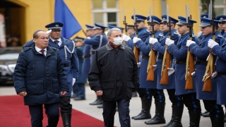 Bakan Akar Bosna Hersek Savunma Bakanlığında askeri törenle karşılandı