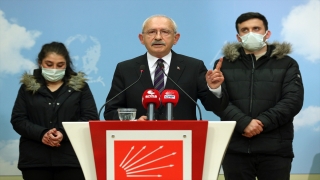 CHP Genel Başkanı Kılıçdaroğlu, mülakatlarda elenen gençlerle basın toplantısı düzenledi: