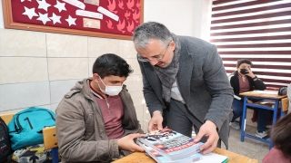 Nevşehir Belediyesinden TYT ve LGS’ye hazırlanan öğrencilere kitap desteği