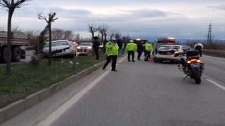 Manisa’daki trafik kazasında 1’i polis 2 kişi yaralandı