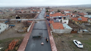 Kayseri’de arsasından geçen yola duvar ören vatandaş, kendini savundu