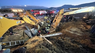 Manisa’da 1 işçi toprak altında kaldı