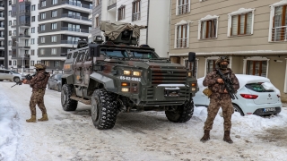 Van’da evde 10 düzensiz göçmen yakalandı