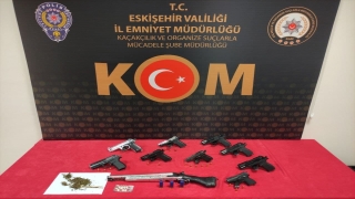 Eskişehir’de silah kaçakçılığı operasyonunda yakalanan 5 şüpheli tutuklandı