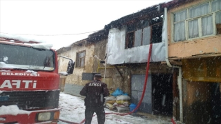 Isparta’da doğal gaz sobasından sızan gazdan zehirlenen iki kardeş öldü