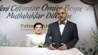 Gaziantep’teki nikah dairelerinde ”02.02.2022” yoğunluğu