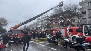 İstanbul Üsküdar’da apartmanda çıkan yangın söndürüldü