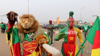 Kamerun sokakları yarı final maçı öncesinde karnaval alanına döndü