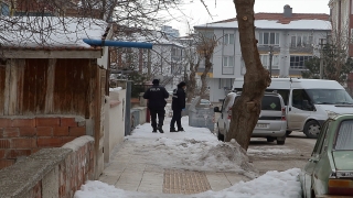 Çorum’da bir kadın eski eşi tarafından öldürülmekten silahın tutukluk yapmasıyla kurtuldu