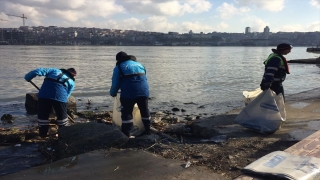 Haliç’teki çöp tabakası temizleniyor