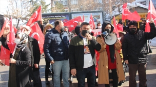 Hakkari’de HDP İl Başkanlığı önündeki eyleme 2 aile daha katıldı