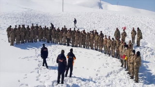 Bitlis’te güvenlik korucularına çığ eğitimi verildi